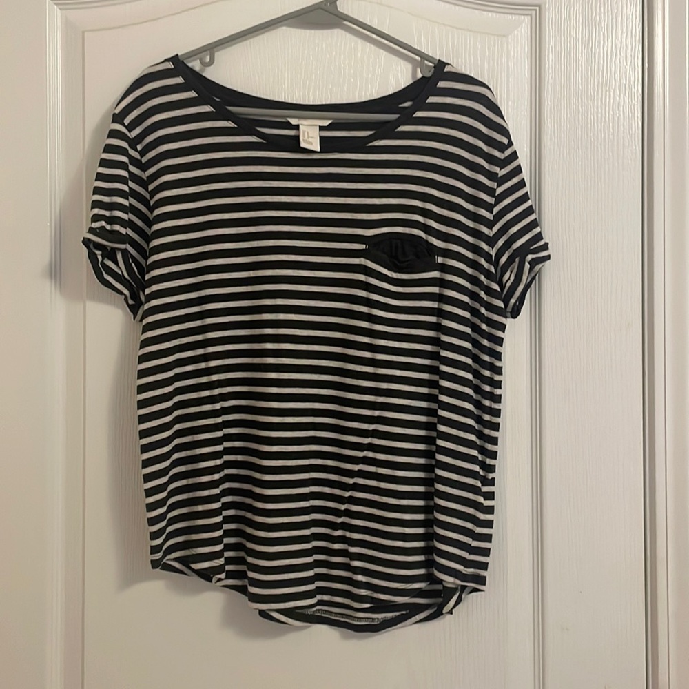 Basic H&M T-Shirt, Size M